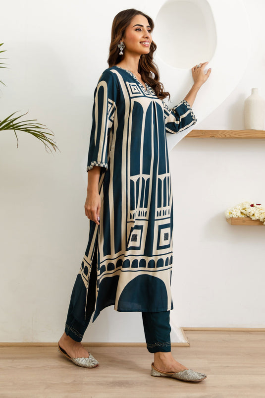 Exclusive Blue Abstract Geometric Print Ethnic Set