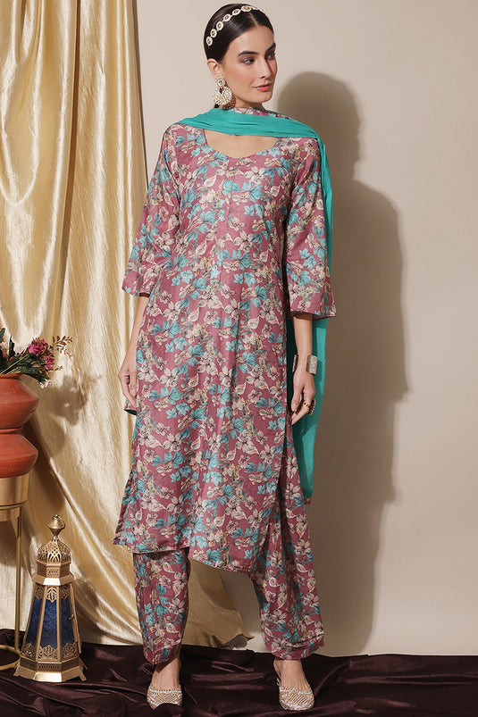 Pink Muslin Printed Casual Salwar Kameez