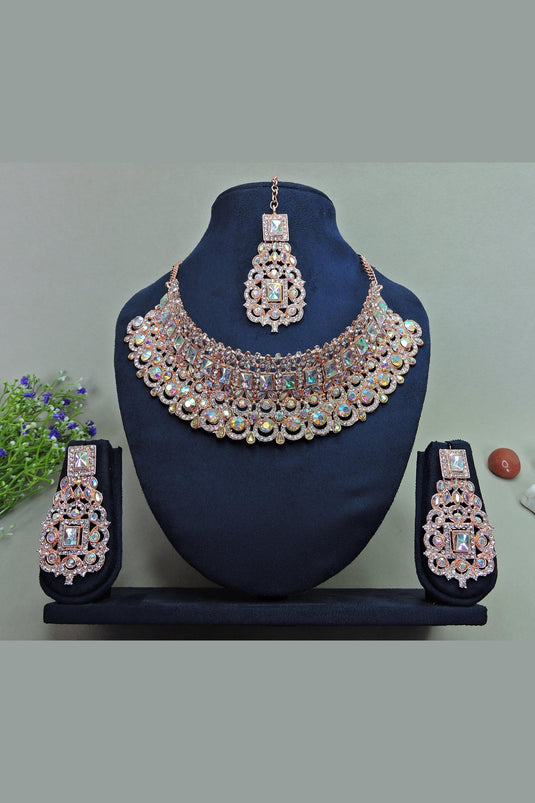 Multi Color Delicate Alloy Necklace With Earrings and Mang Tikka