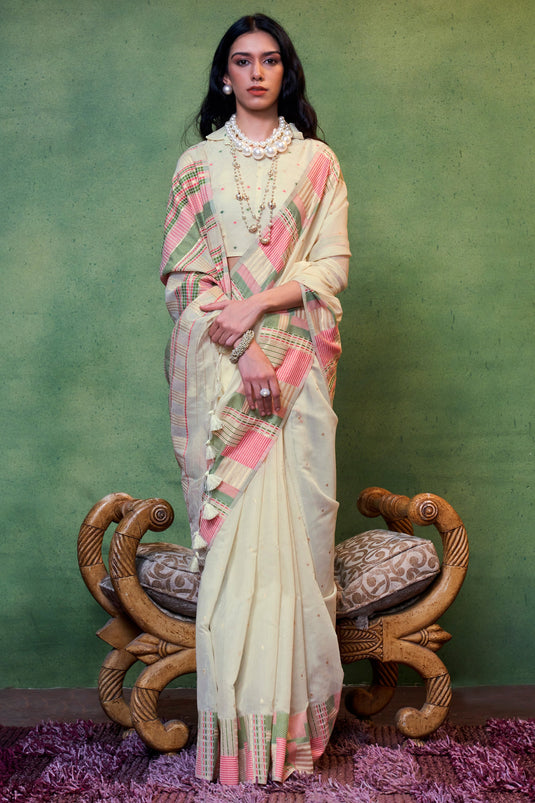 Off White Color Handloom Weaving Glamorous Fancy Cotton Saree