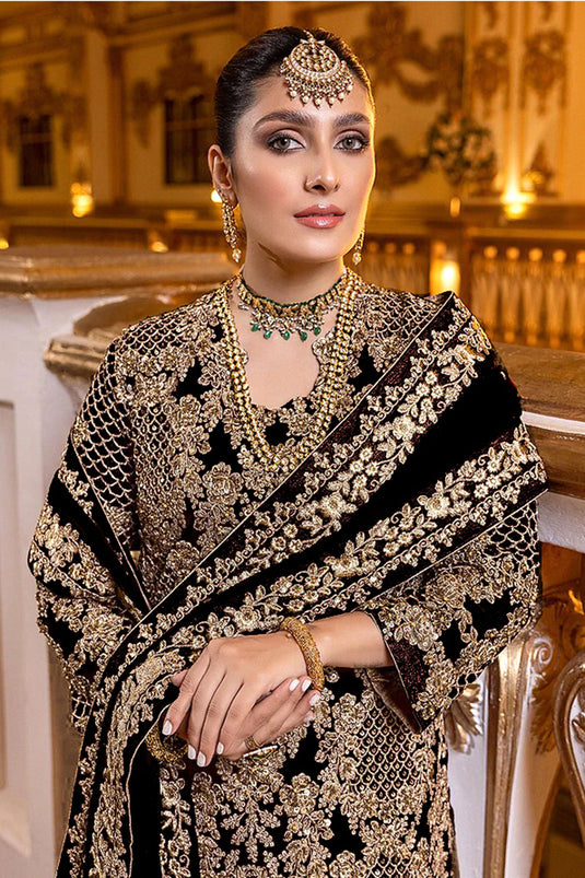 Black Color Georgette Fabric Elegant Function Wear Pakistani Replica Suit