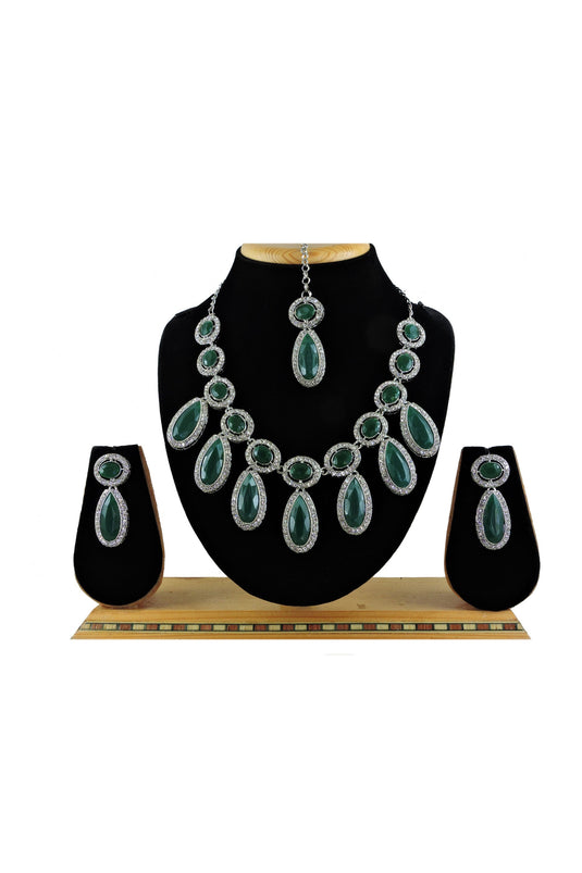 Attractive Stone Necklace Set With Earrings