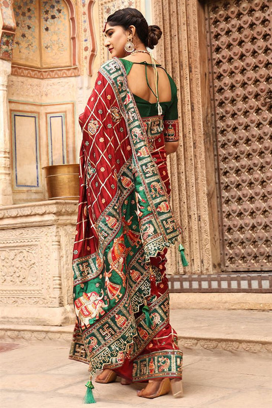 Engaging Red Color Patola Silk Saree For Wedding