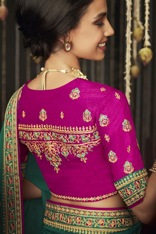 Engaging Border Work On Green Color Crepe Fabric Kajal Aggarwal Saree